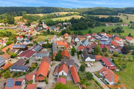 Haus zum Kaufen in Aichen 595.000,00 € 235 m²