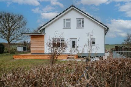 Bäk: Skandinavisch wohnen mit Hygge-Gefühl, ganz für dich ‒ stilvolleWohnung für 1 Person zur Miete! - Ratzeburg