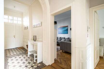 Wohnung zum Mieten in Frankfurt am Main 1.999,00 € 95 m²