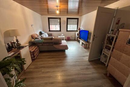 Haus zur Miete - 1.300,00&nbsp;EUR Kaltmiete, ca.&nbsp; 105,00&nbsp;m&sup2; in Gechingen (PLZ: 75391)