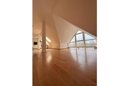 Gemütliche 3-Raum DG-Whg. mit EBK und Stellplatz - Halle (Saale) Silberhöhe