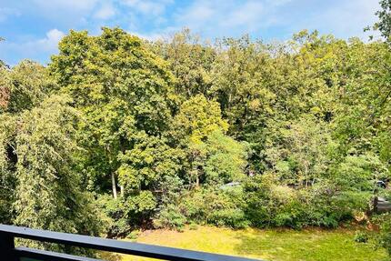 Möblierte 2- Zimmerwohnung mit wunderschönem Balkonausblick - Berlin Reinickendorf
