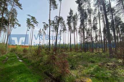 Grundstück in Feuchtwangen 69.000,00 € 30774 m²