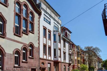 Helle modernisierte Dachgeschoss Maisonette 4,5 Zimmer, 2 Tgl. Bäder, Dachterrasse, Balkon, Keller - Ludwigshafen am Rhein Süd