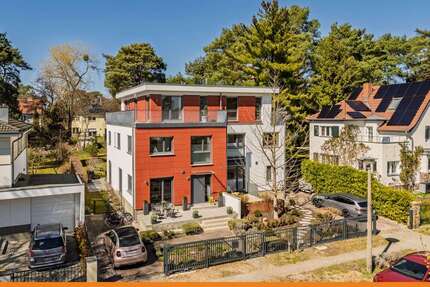 Haus zum Kaufen in Kleinmachnow 1.200.000,00 € 207 m²