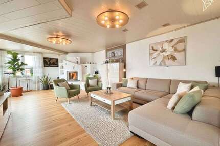 Haus zum Kaufen in Kleinwallstadt 649.000,00 € 220 m²