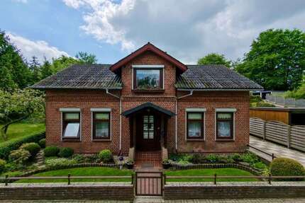 Haus zum Kaufen in Süderbrarup 160.000,00 € 108 m²
