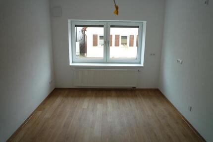 Komplettrenovierte 3 Zimmerwohnung (1. OG) - Erstbezug - Eggolsheim
