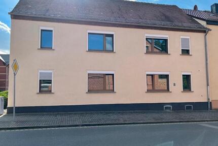 Einfamilienhaus in Krostitz - 220.000,00&nbsp;EUR Kaufpreis, ca.&nbsp; 176,00&nbsp;m&sup2; in Delitzsch (PLZ: 04509)