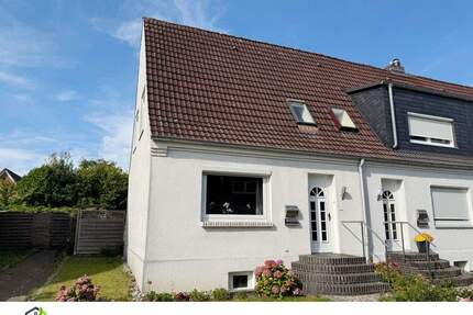 Reserviert: Charmantes kleines Reihenendhaus in urbaner und dennoch ruhiger Wohnlage. - Kiel Gaarden-Süd