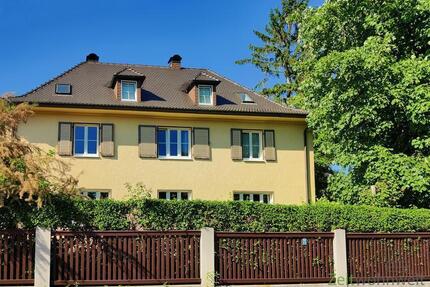 (EF1006_M) Dresden: Radebeul, neu möblierte 2-Zimmer-Wohnung in schöner Villa, Sitzecke, separater Hauseingang, WLAN