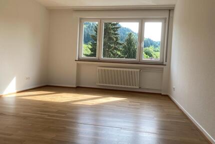Schöne 4 Zi. Wohnung in Baden-Baden