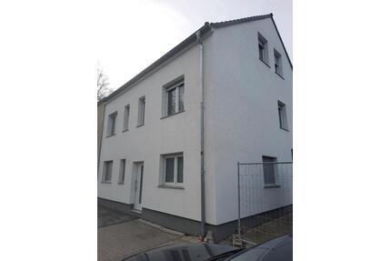 Vermiete Einfamilienhaus,3 Bäder 6 Schlafzimmer offene Küche - Dortmund Bövinghausen