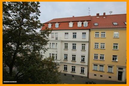 **Ihr neues Zuhause wartet: 4-Raum-Wohnung mit Komfort-Badezimmer und großzügigem Wohnambiente!** - Gera