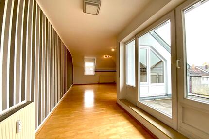 Helle und gemütliche 2-Zimmer Wohnung mit Balkon in ruhiger Lage - Pleidelsheim