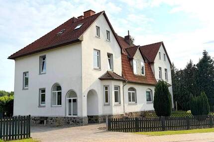 Rehburg-Loccum 3 Familienhaus + Bauplatz zu verkaufen