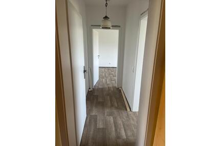 Wohnung im EG, 3ZKB, saniert, inkl. Kellerraum & PKW-Stellplatz - Oelde