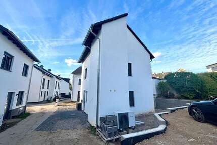 Haus zum Kaufen in Solingen 439.000,00 € 98 m²