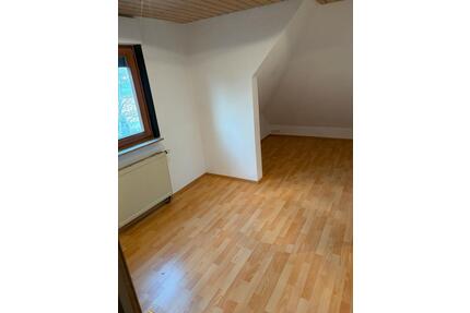 Dachgeschosswohnung - 760,00&nbsp;EUR Kaltmiete, ca.&nbsp; 54,00&nbsp;m&sup2; in Heilbronn (PLZ: 74080) Böckingen