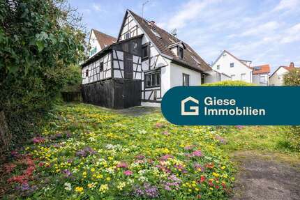 Haus zum Kaufen in Stuttgart - Degerloch 350.000,00 € 105 m²