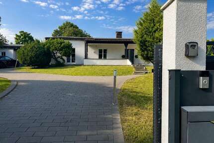 Haus zum Kaufen in Bergisch Gladbach 1.180.000,00 € 216.23 m²
