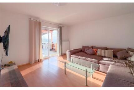 4-Zimmer-Wohnung mit großer Terrasse und hochwertiger Einbauküche - Ortenburg