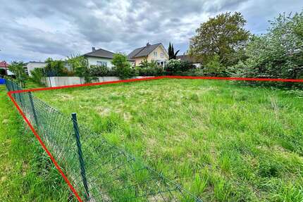 Grundstück zu verkaufen in Engelsbrand 315.000,00 € 717 m²