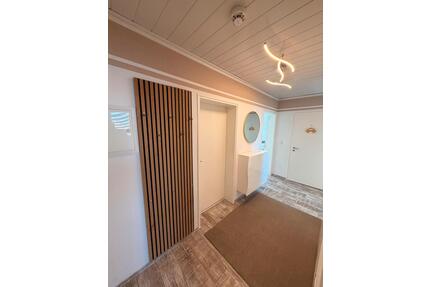 3 Zi. Eigentumswohnung , 63qm , Balkon , Einbauküche u. Möbliert - Salzgitter