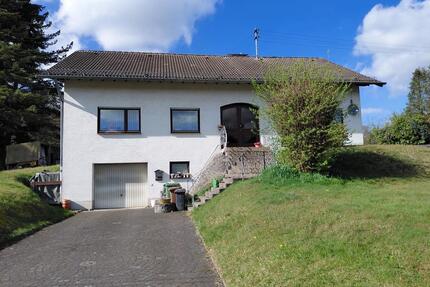 Provisionsfrei - Großes Einfamilienhaus mit Garten & Potenzial - Ruppichteroth