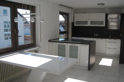 Helle große Wohnung 4-ZKB in Kraichtal-Oberacker in ruhiger Lage