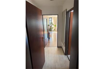 Wohnung 2OG Moers Zentrum Aufzug 01.06 frei - Duisburg Hochheide