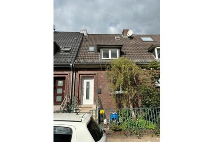 WG ZIMMER WOHNUNG REIHENHAUS SEBALDSBRÜCK SANIERT HAUS - Bremen Hemelingen