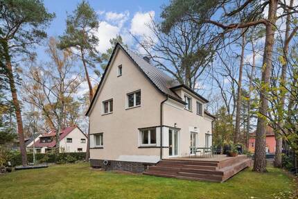 Stilvoll saniertes Einfamilienhaus mit Ausbaureserve - Berlin Frohnau