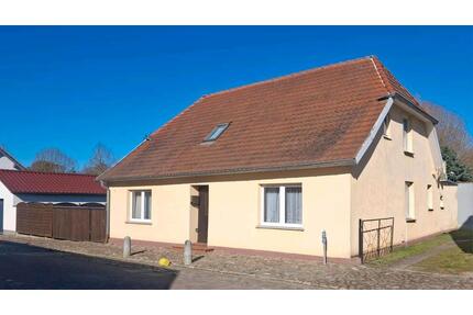 Haus mit Grundstück zu verkaufen - Garz/Rügen