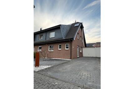 Moderne DHH in Erkelenz - PV-Anlage, Kamin, Brennwert und ...