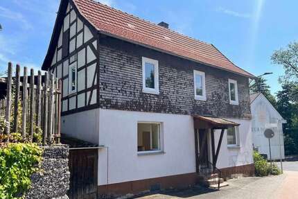 Haus zum Kaufen in Burghaun-Gruben 89.000,00 € 84 m²