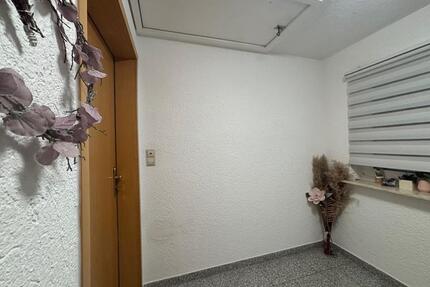 2 Zimmer Mietwohnung - 750,00&nbsp;EUR Kaltmiete, ca.&nbsp; 59,00&nbsp;m&sup2; in Sersheim (PLZ: 74372)