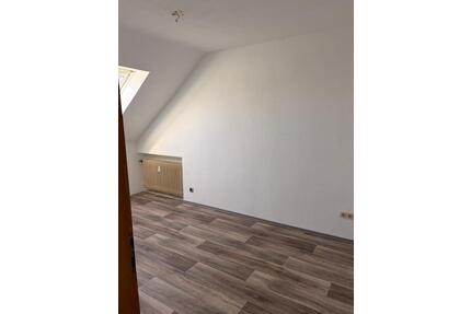 3 Zimmer Wohnung Dachgeschoss - 614,00&nbsp;EUR Kaltmiete, ca.&nbsp; 60,00&nbsp;m&sup2; in Gütersloh (PLZ: 33334) Isselhorst