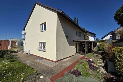 Haus zum Kaufen in Taunusstein Seitzenhahn 568.000,00 € 187 m² - Taunusstein / Seitzenhahn