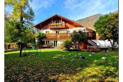 ELEGANTE VILLA IN BESTLAGE - VIELSEITIG NUTZBAR - Bad Reichenhall
