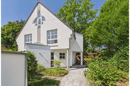 Haus zum Mieten in München Obermenzing 3.700,00 € 152 m² - München / Obermenzing