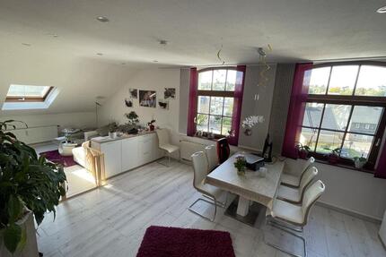 Großzügige 4-Zimmer-Wohnung mit Aufzug & Stellplatz - Thalheim/Erzgebirge