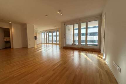 Wohnung zum Mieten in Stuttgart 1.600,00 € 95 m²