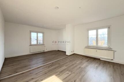 Viel Platz, zwei Bäder, vier Zimmer – praktisch wohnen mit Komfort - Chemnitz Bernsdorf