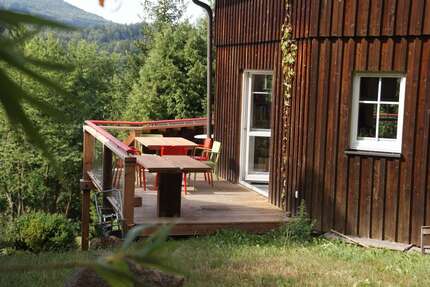 Einmalig: Achteckiges Haus mit Fernblick in Waldrandlage von Bad Brückenau - provisionsfrei!