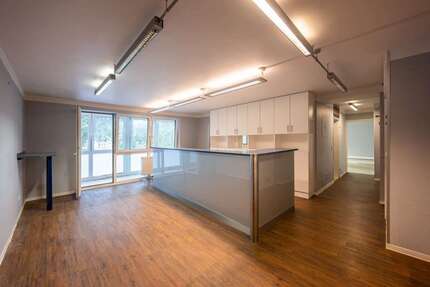 Wohnung zum Kaufen in Karlsruhe 560.000,00 € 234 m²