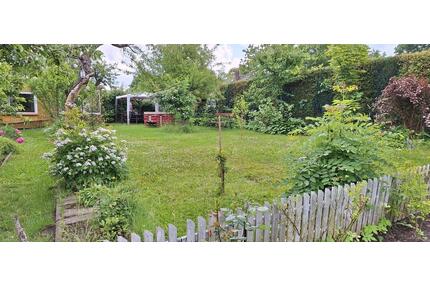 Kleingarten in Reutershagen - 2.500,00&nbsp;EUR Kaltmiete, ca.&nbsp; 0,00&nbsp;m&sup2; in Rostock (PLZ: 18146) Alt Bartelsdorf