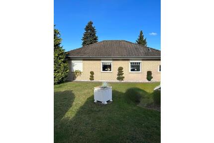 Walmdach Bungalow Nähe Ostsee - 485.000,00&nbsp;EUR Kaufpreis, ca.&nbsp; 142,00&nbsp;m&sup2; in Ratekau (PLZ: 23689) Hobbersdorf