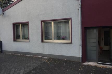 2 Zimmer Erdgeschosswohnung mit eigenem Garten und Garage - Saarwellingen