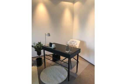 Büro in Nagold 220,00 € 39 m² - 220,00&nbsp;EUR Kaltmiete, ca.&nbsp; 39,00&nbsp;m&sup2; in Nagold (PLZ: 72202)